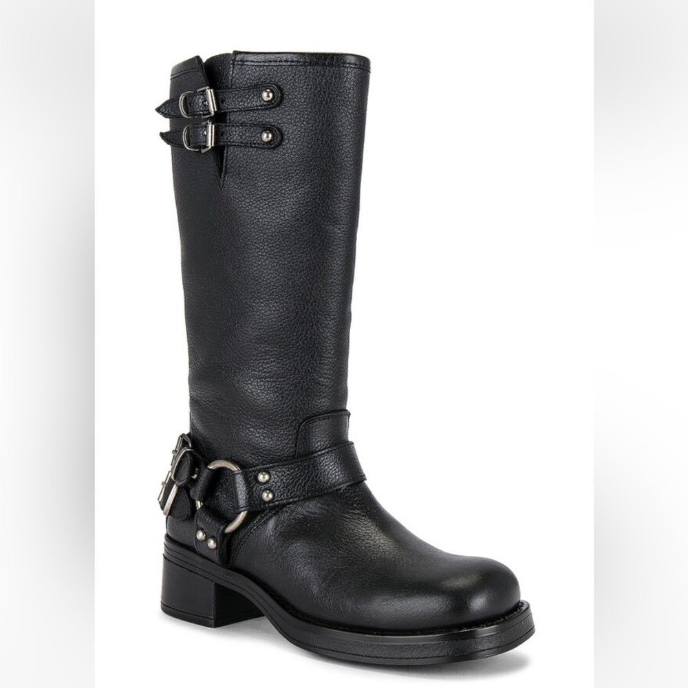 NEW IN BOX Steve Madden Black Leather Astor Boots • Women’s size 8 • Revolve